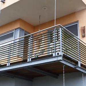 Rhoenhaus Mit Kreuzbergblick Bed & Breakfast