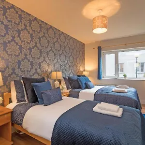 Apartment Town Square Townhouse - Location In, Galway